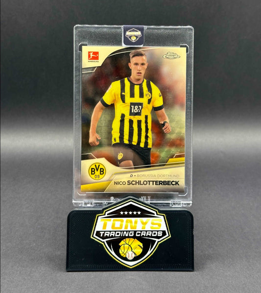 2022-23 Topps Chrome Bundesliga Nico Schlotterbeck #31 Superfractor - #1/1