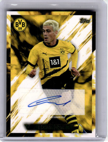 2023-24 Topps Borussia Dortmund Vernissage Giovanni Reyna Autogramm BCA-GR