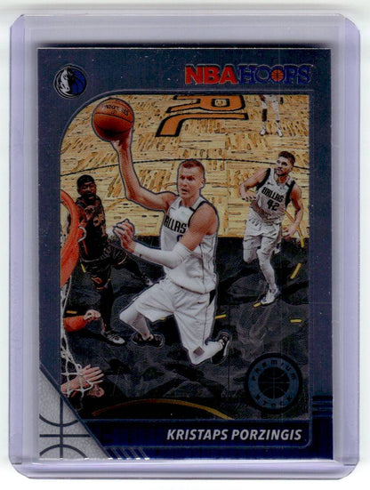 2019-20 Hoops Premium Stock #40 Kristaps Porzingis